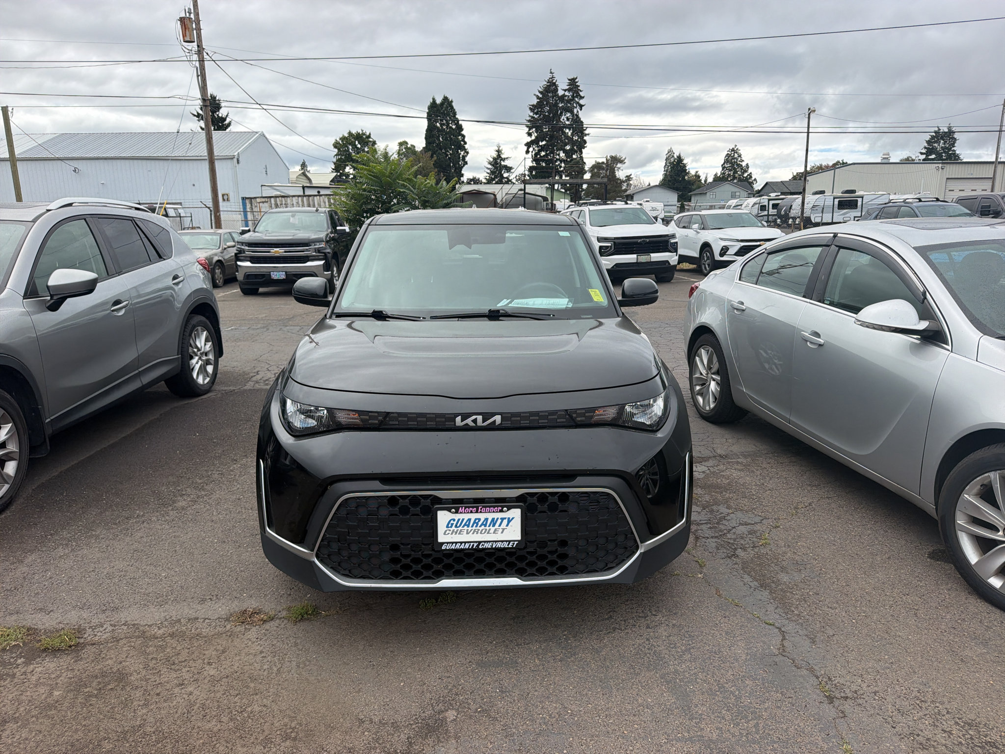 Used 2024 Kia Soul LX w/ Option Group 015 FWD image 2