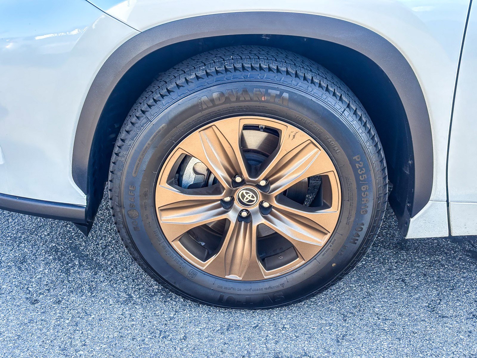 Used 2022 Toyota Highlander Bronze Edition image 11