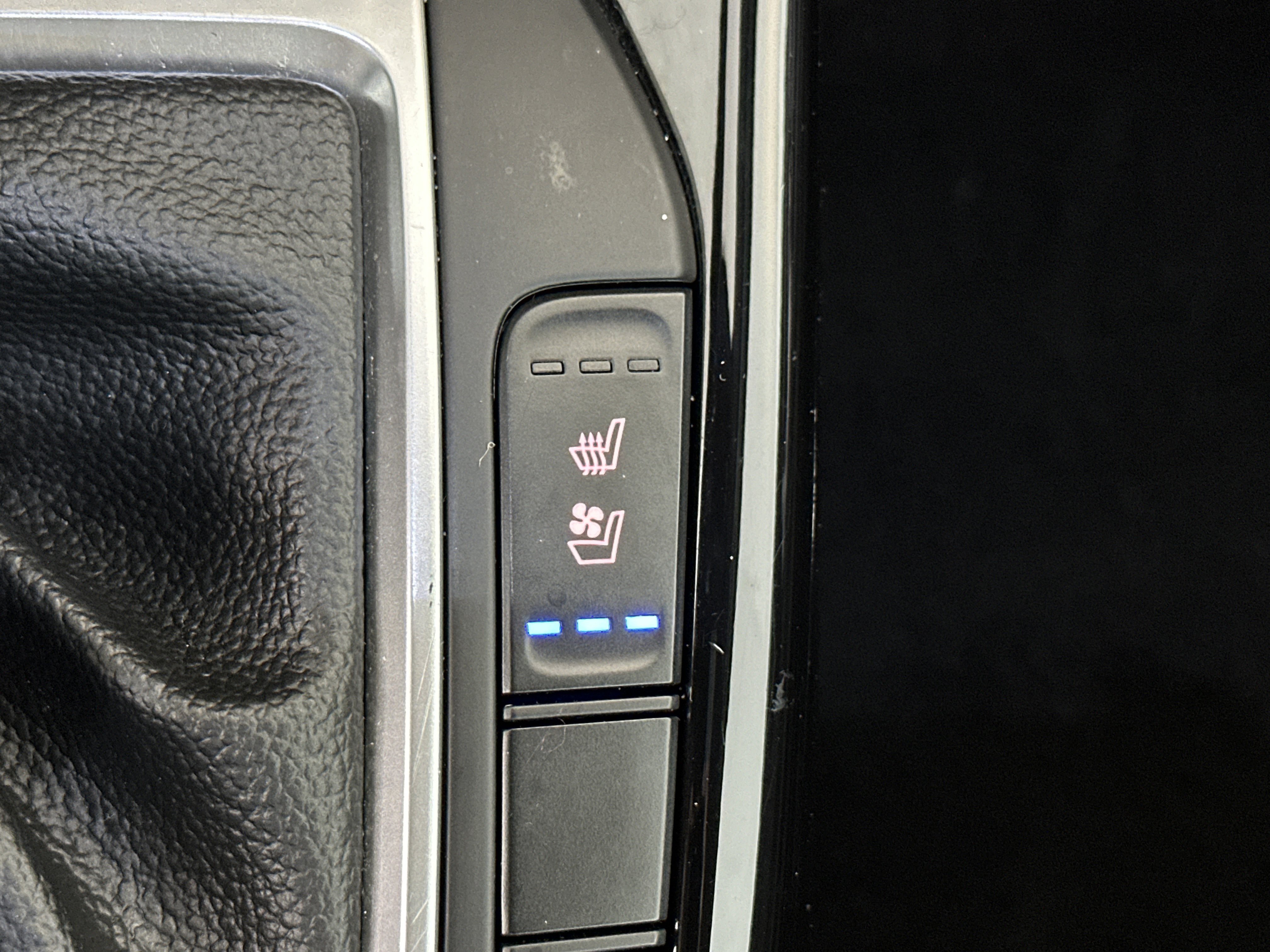 Used 2023 Kia Forte GT w/ GT2 Package image 27