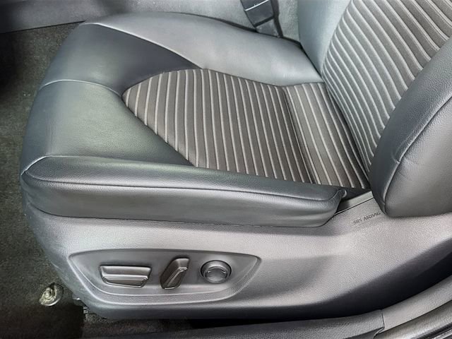 Certified 2019 Toyota Camry SE FWD image 15