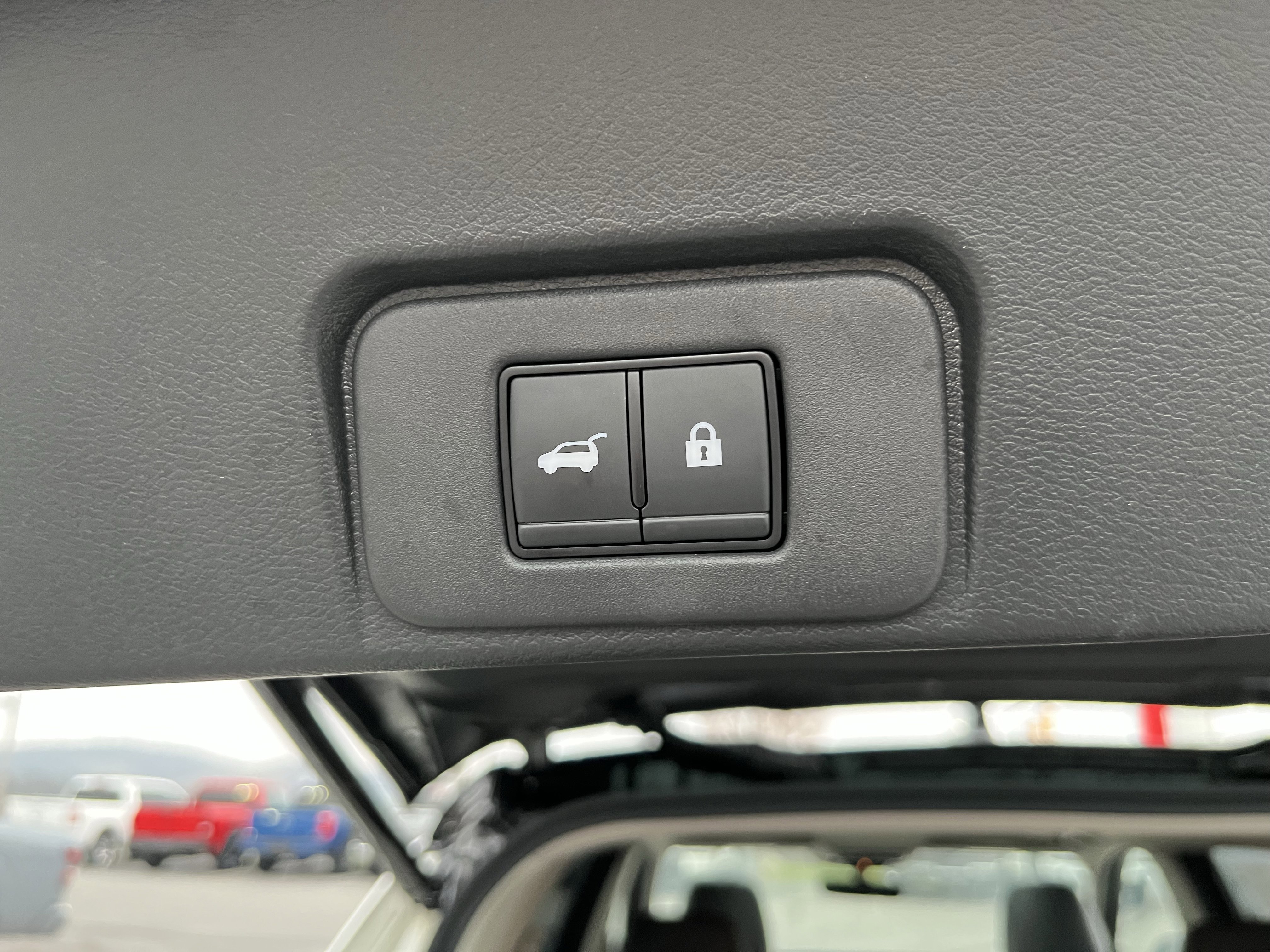 Used 2023 Nissan Rogue SL w/ SL Premium Package image 6