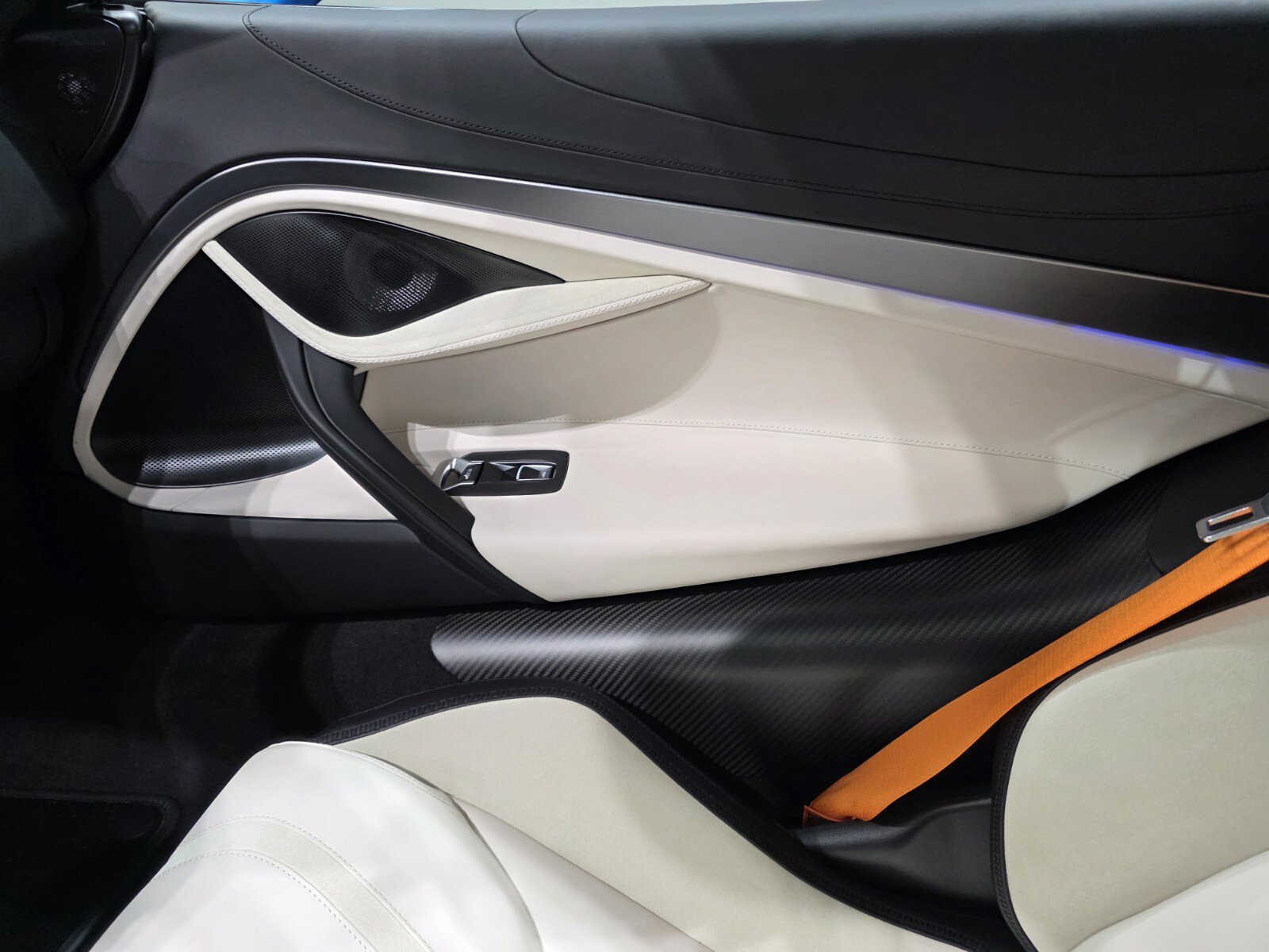 Used 2025 McLaren 750S image 15