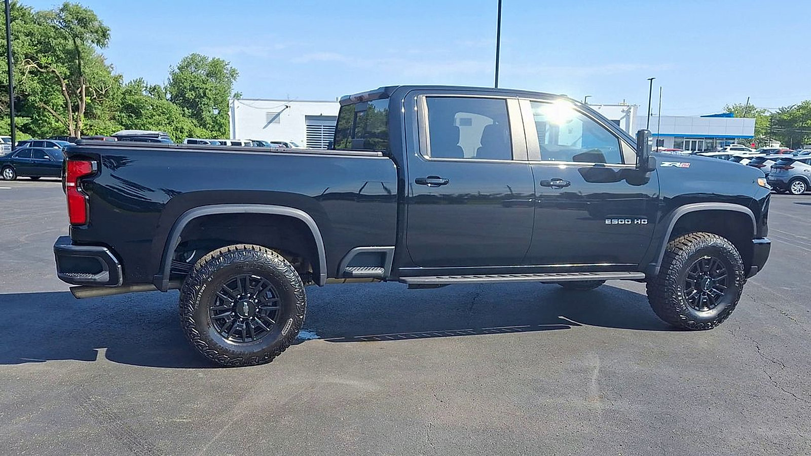 Certified 2024 Chevrolet Silverado 2500 ZR2 w/ Technology Package AWD/4WD image 3