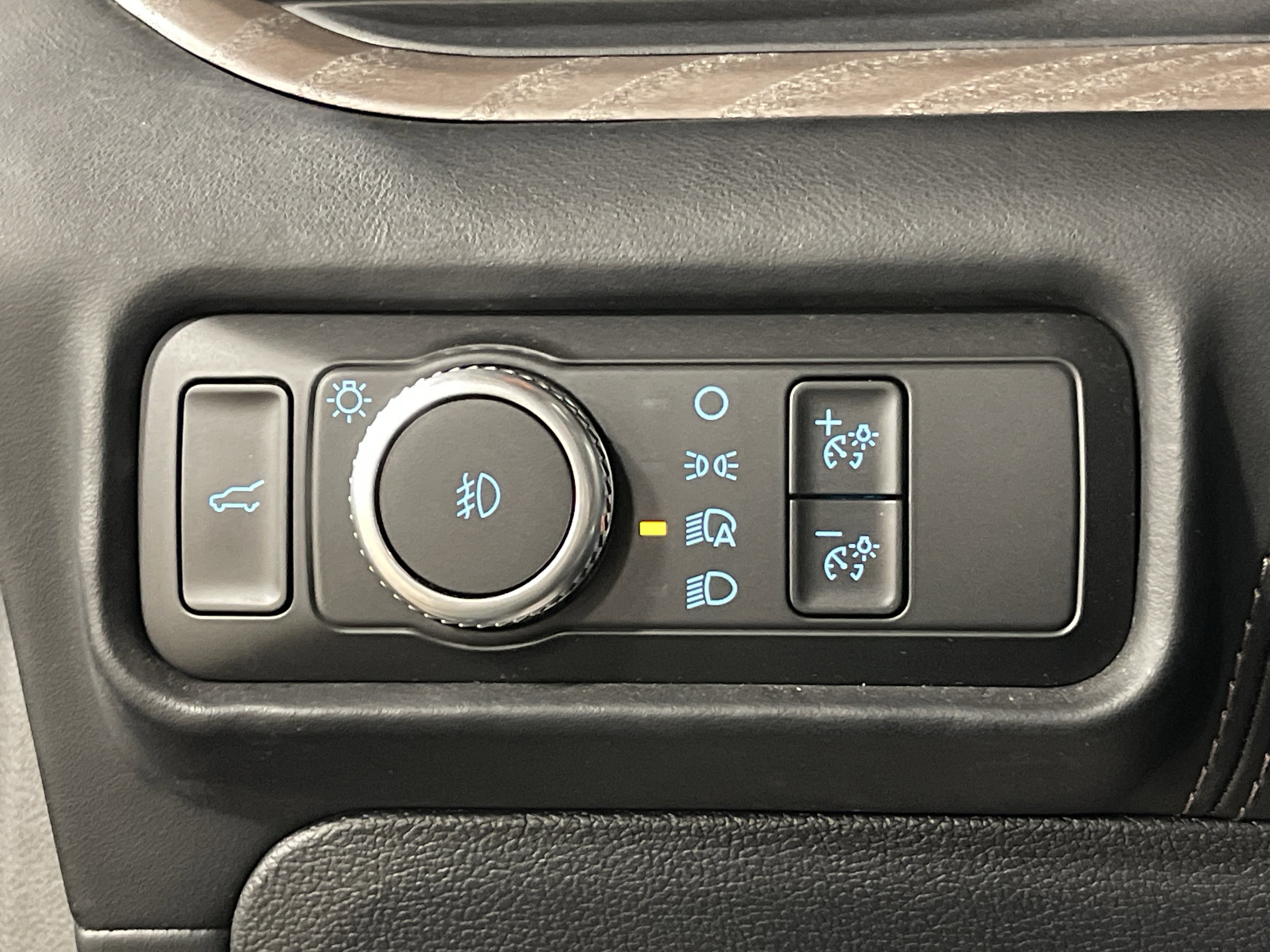 Used 2022 Ford Explorer Platinum w/ Equipment Group 601A image 22