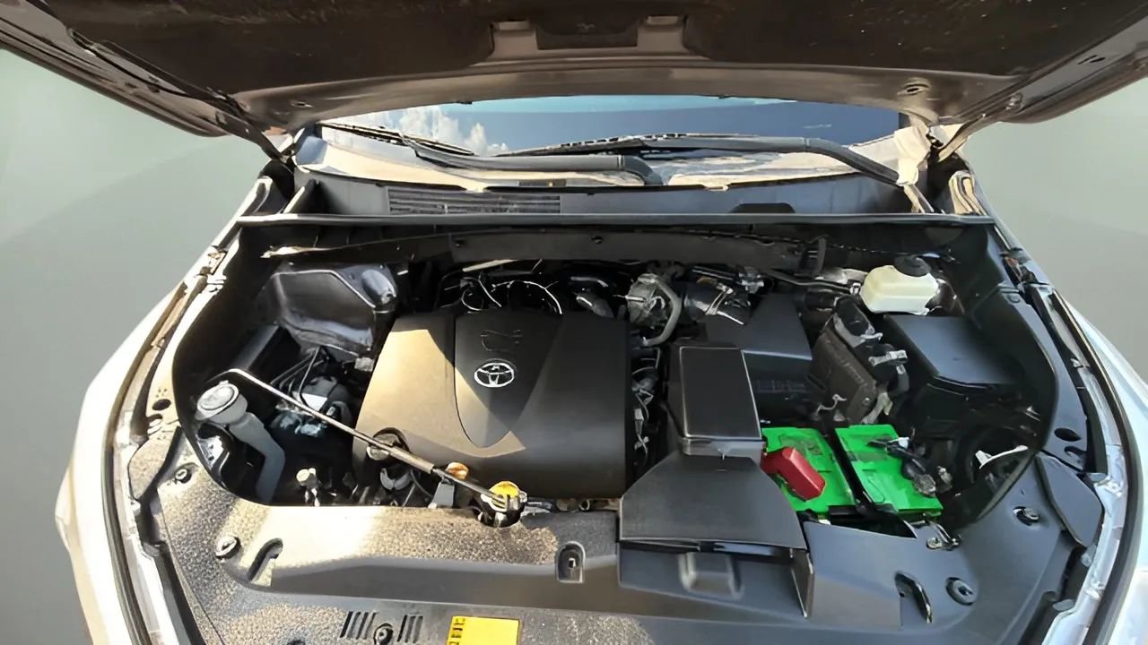 Used 2017 Toyota Highlander XLE image 38