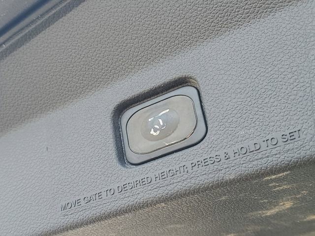 Used 2015 Ford Explorer XLT w/ Equipment Group 202B image 9