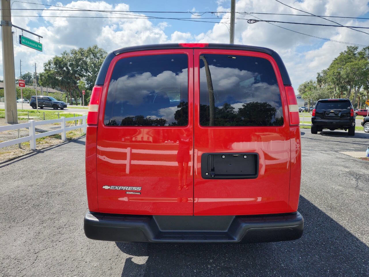 Used 2014 Chevrolet Express 3500 LS image 4