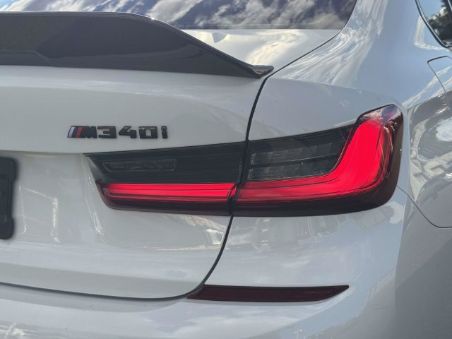 Used 2020 BMW M340i w/ Driving Assistance Package RWD image 15