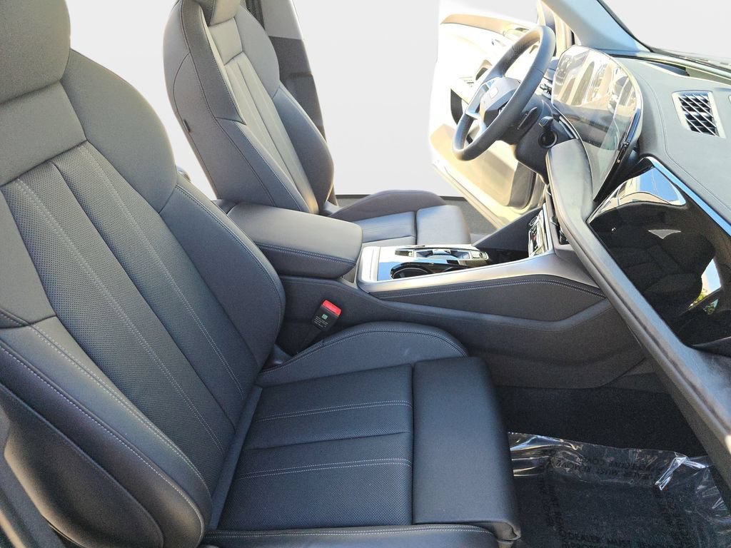 Certified 2025 Audi Q5 Premium Plus w/ Premium Plus AWD/4WD image 10