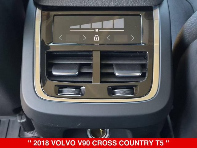 Used 2018 Volvo V90 T5 Cross Country w/ Convenience Package AWD/4WD image 31