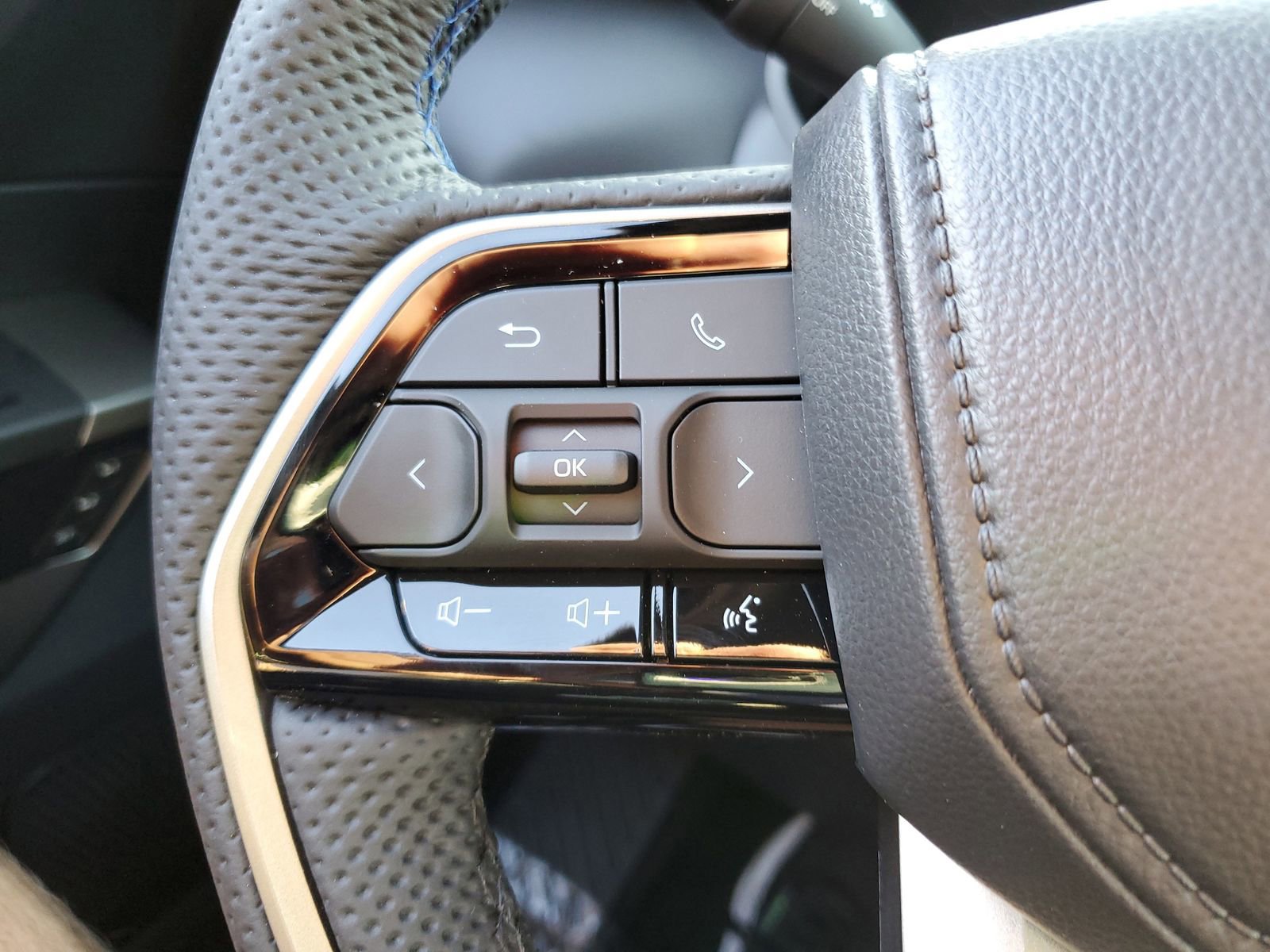 New 2026 Toyota Sequoia Platinum AWD/4WD image 24