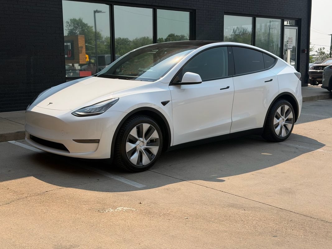 Used 2022 Tesla Model Y Long Range AWD/4WD image 17