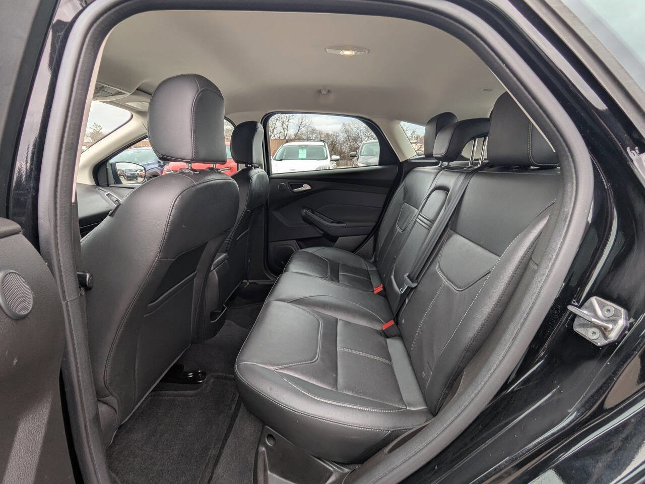 Used 2016 Ford Focus Titanium w/ Titanium Technology Package image 13