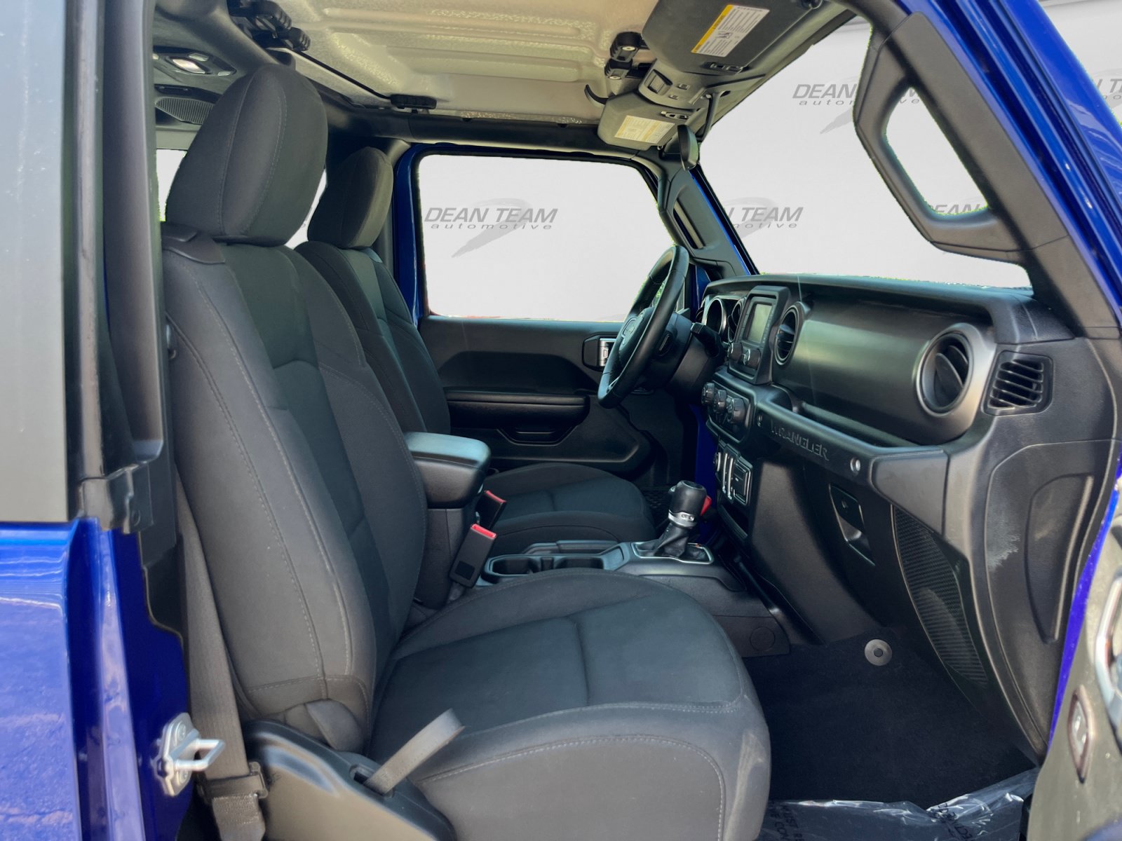 Used 2018 Jeep Wrangler Sport AWD/4WD image 15