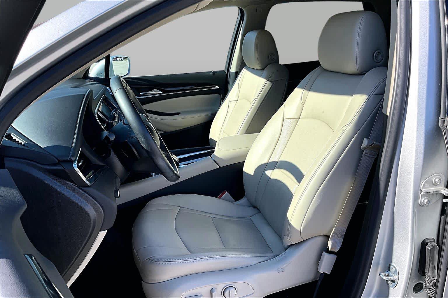 Used 2020 Buick Enclave Essence FWD image 8