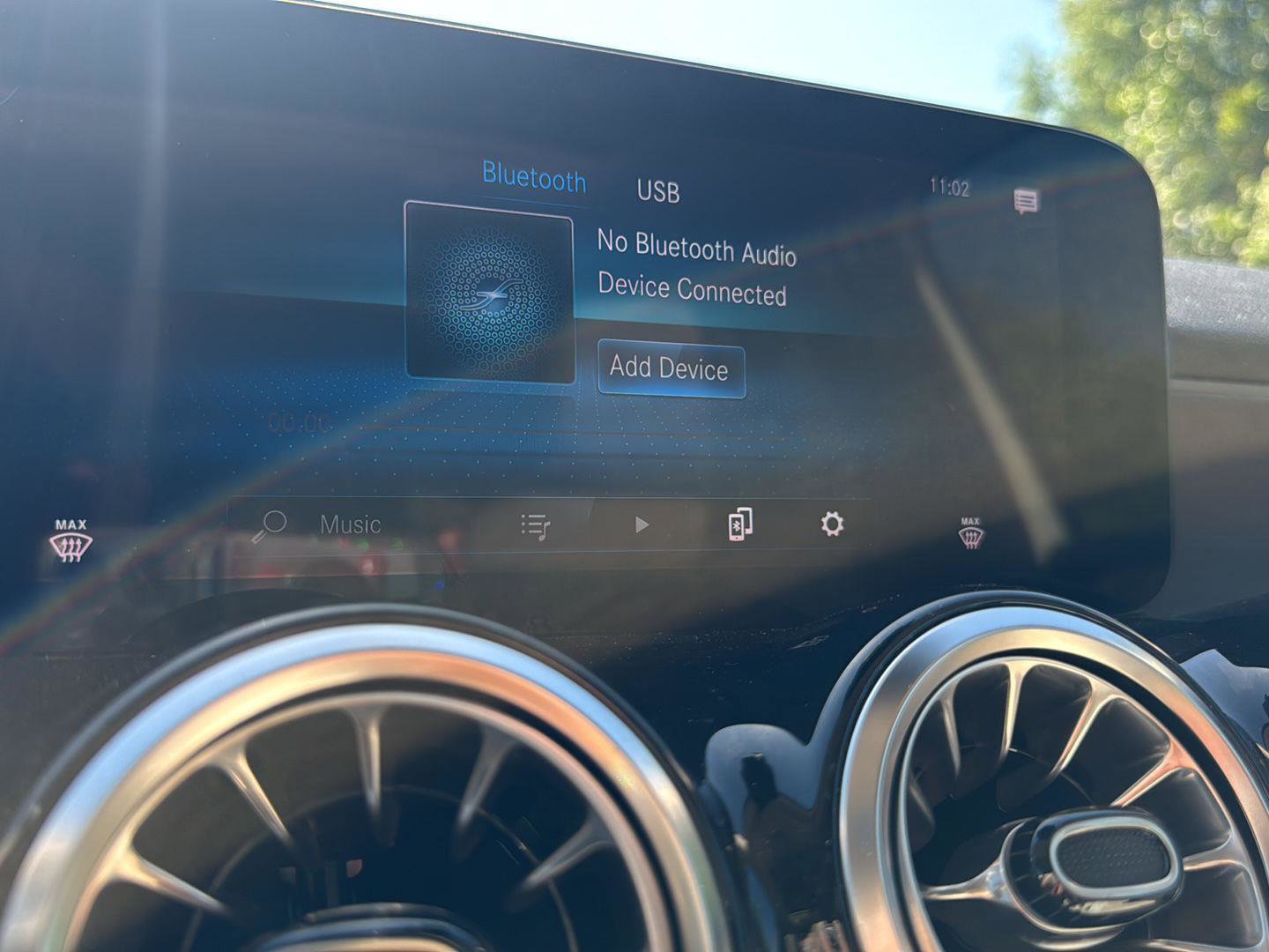 Used 2023 Mercedes-Benz GLB 250 image 40