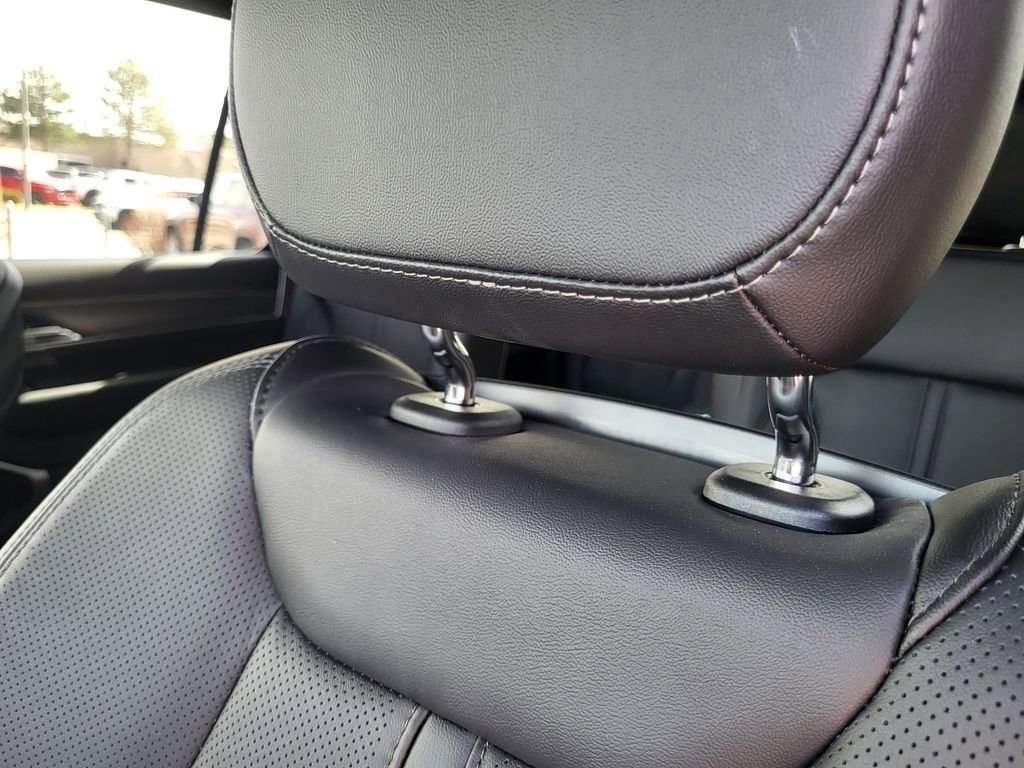 New 2026 Jeep Grand Wagoneer L 4WD image 15