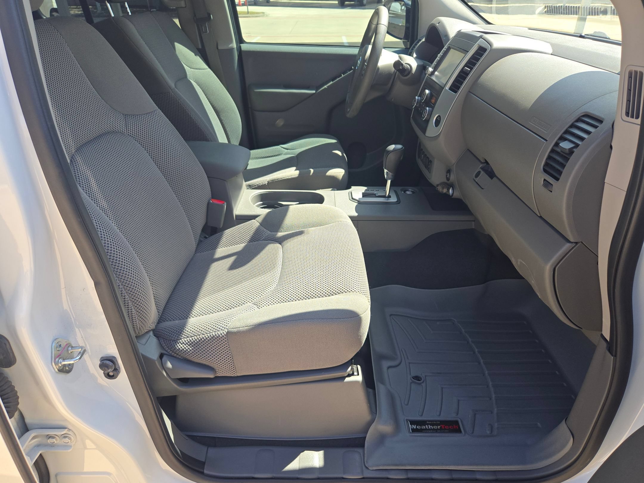 Used 2021 Nissan Frontier SV w/ Midnight Edition Floor Mats RWD image 26