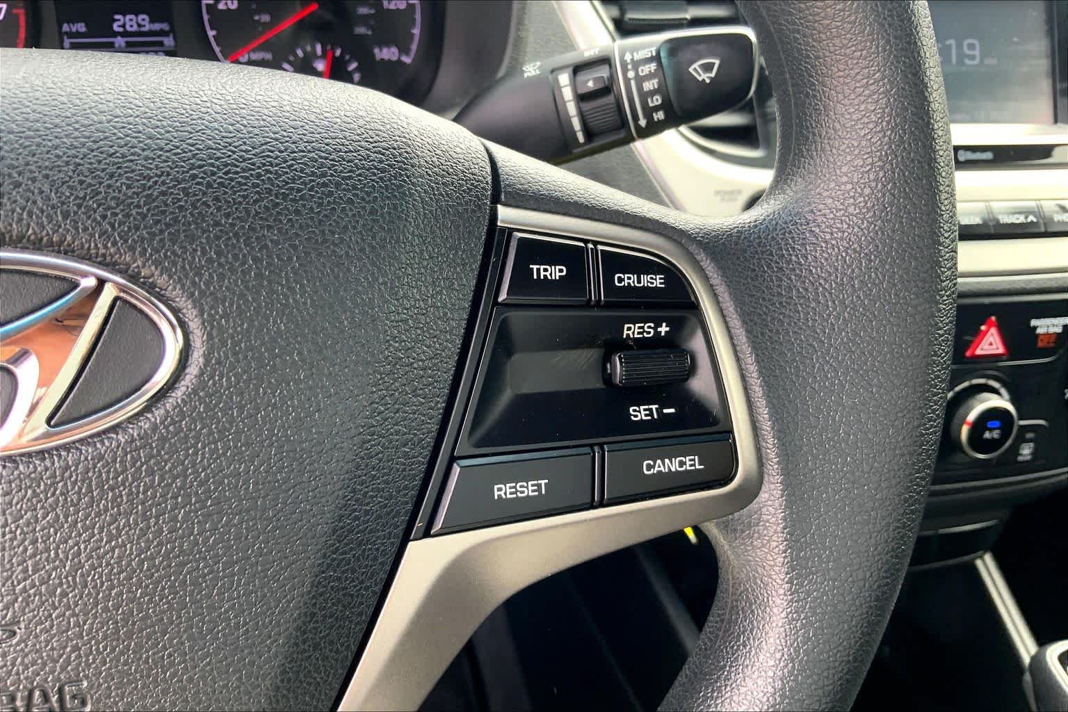 Used 2022 Hyundai Accent SE FWD image 25