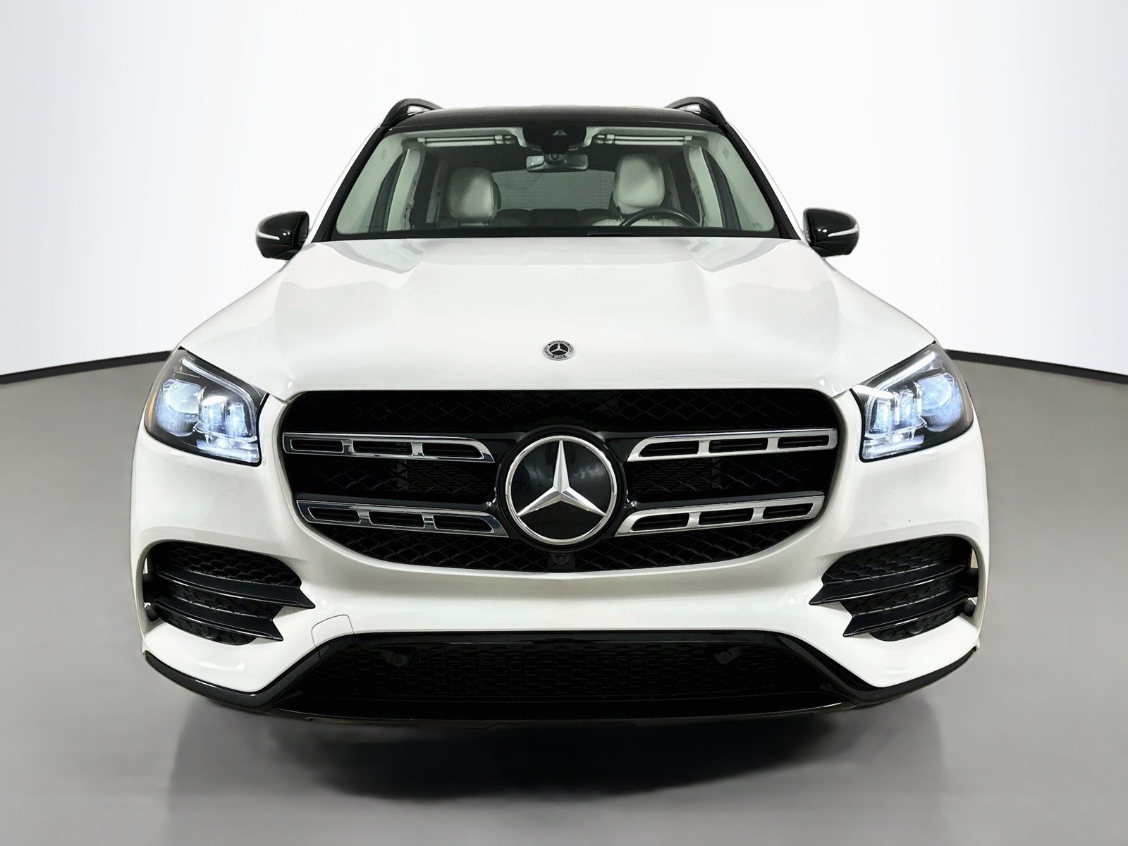 Used 2022 Mercedes-Benz GLS 450 4MATIC image 2