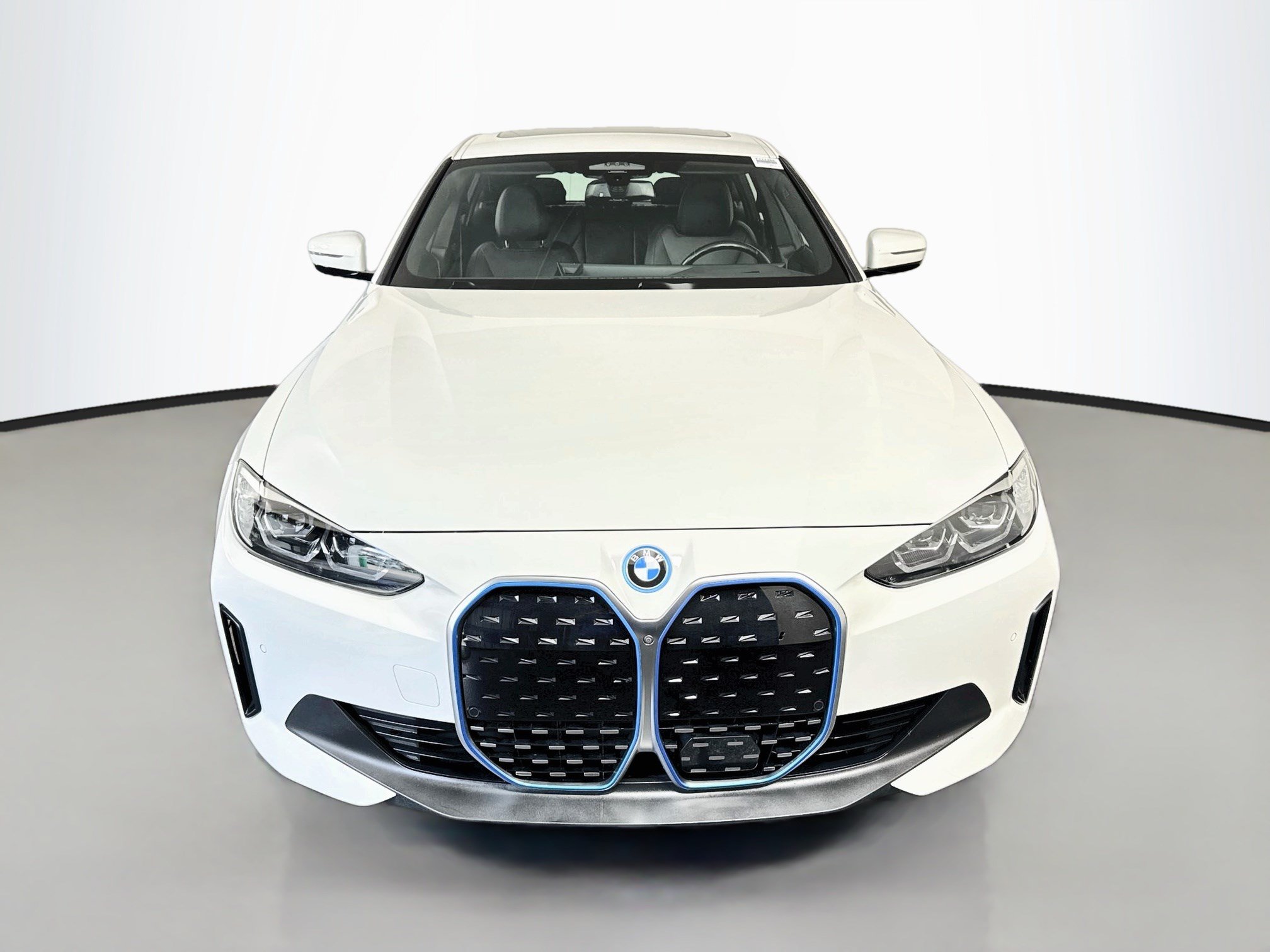 Used 2024 BMW i4 eDrive40 RWD image 2