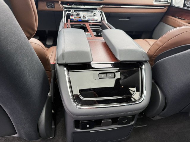 Used 2023 Lincoln Navigator Reserve AWD/4WD image 27