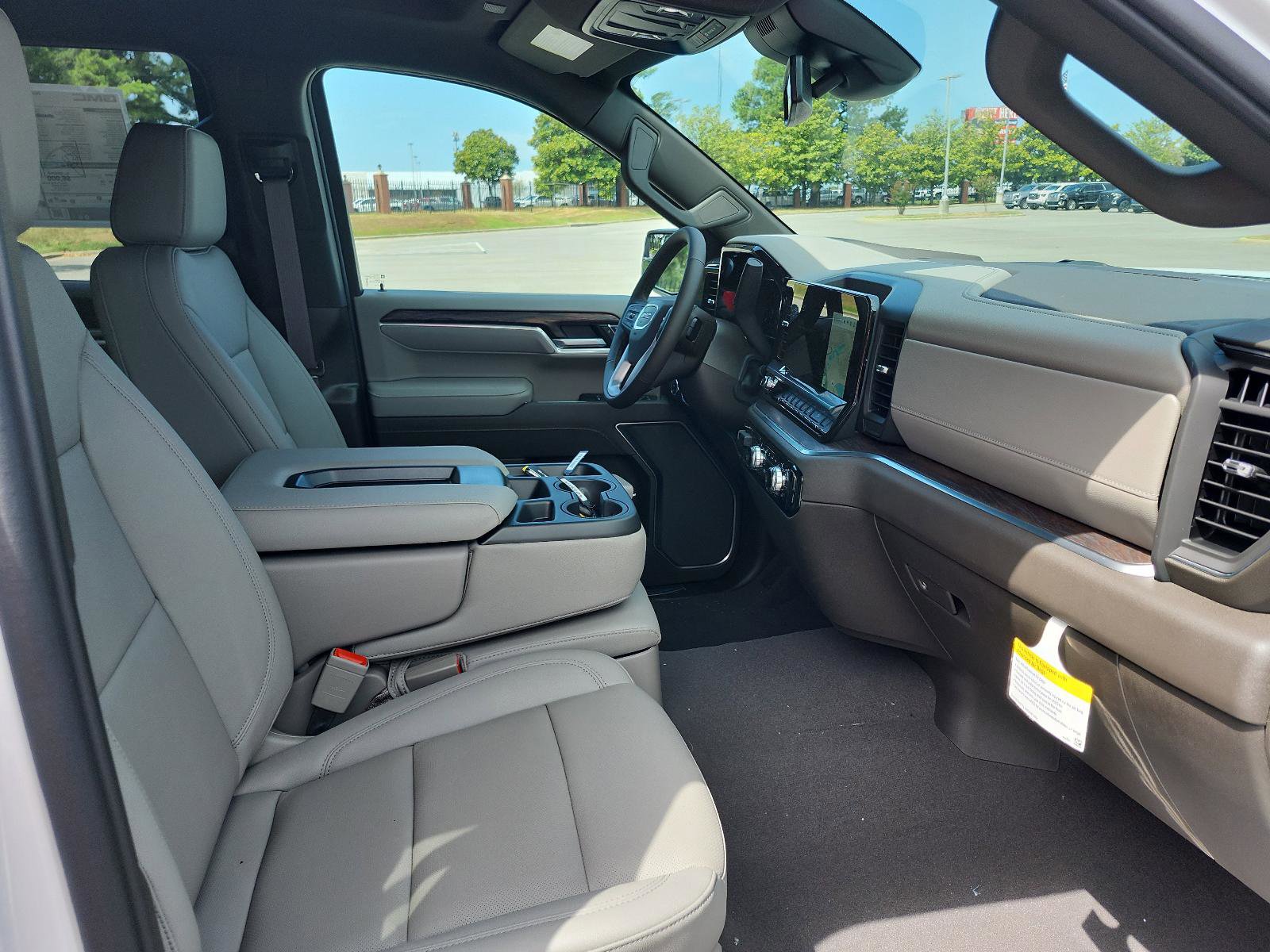 New 2026 GMC Sierra 1500 SLT image 8