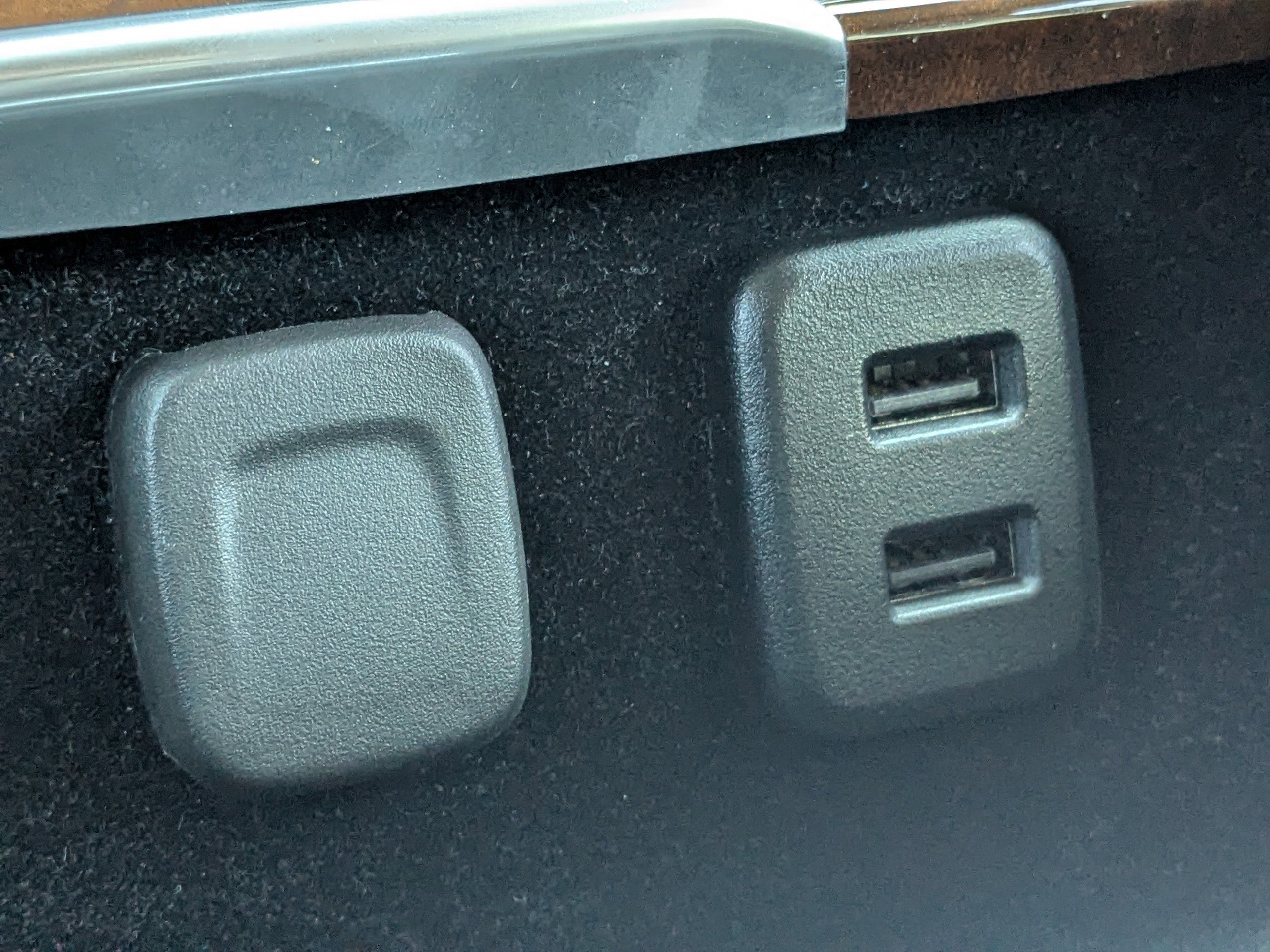 Used 2019 Cadillac Escalade Premium Luxury image 26