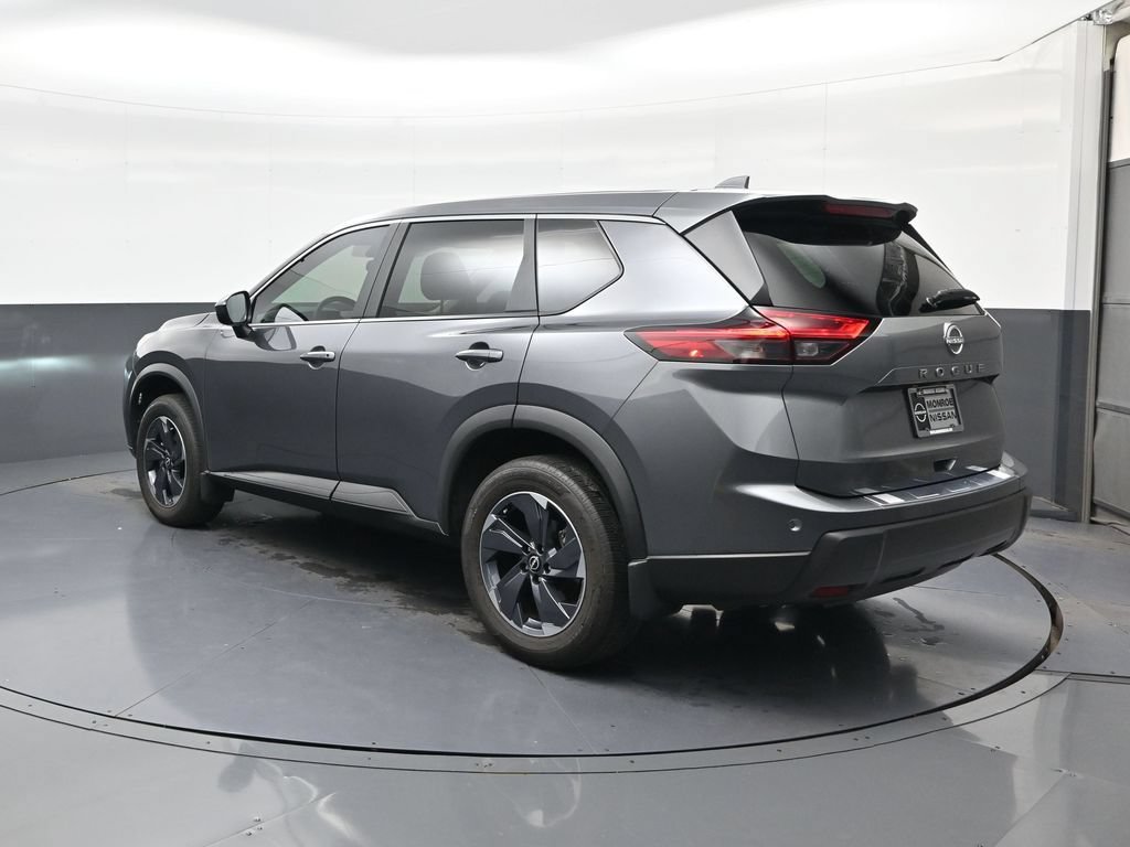 Certified 2026 Nissan Rogue SV FWD image 7