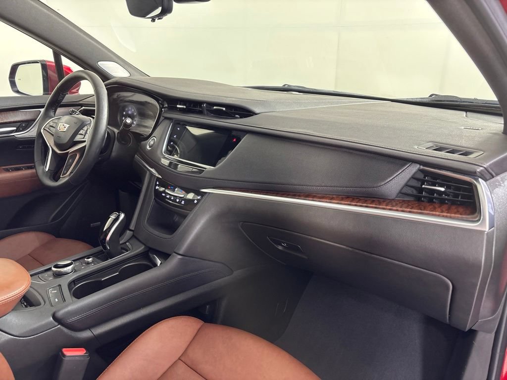 Used 2025 Cadillac XT5 Premium Luxury w/ Technology Package FWD image 13