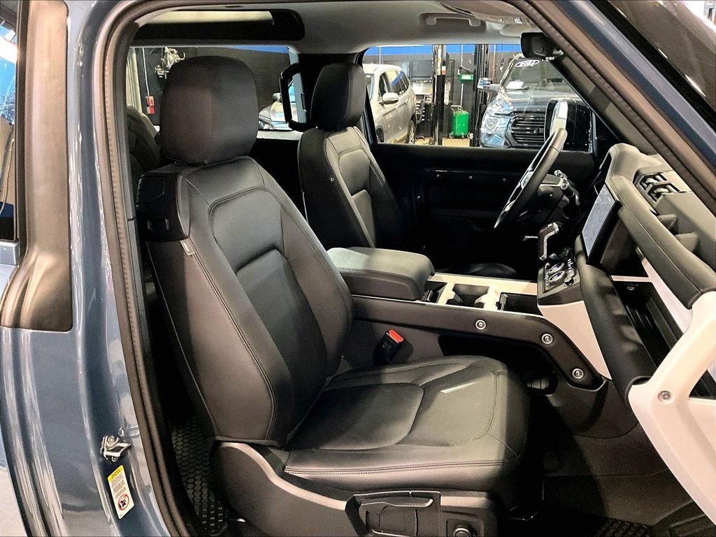 Used 2025 Land Rover Defender 90 S AWD/4WD image 11