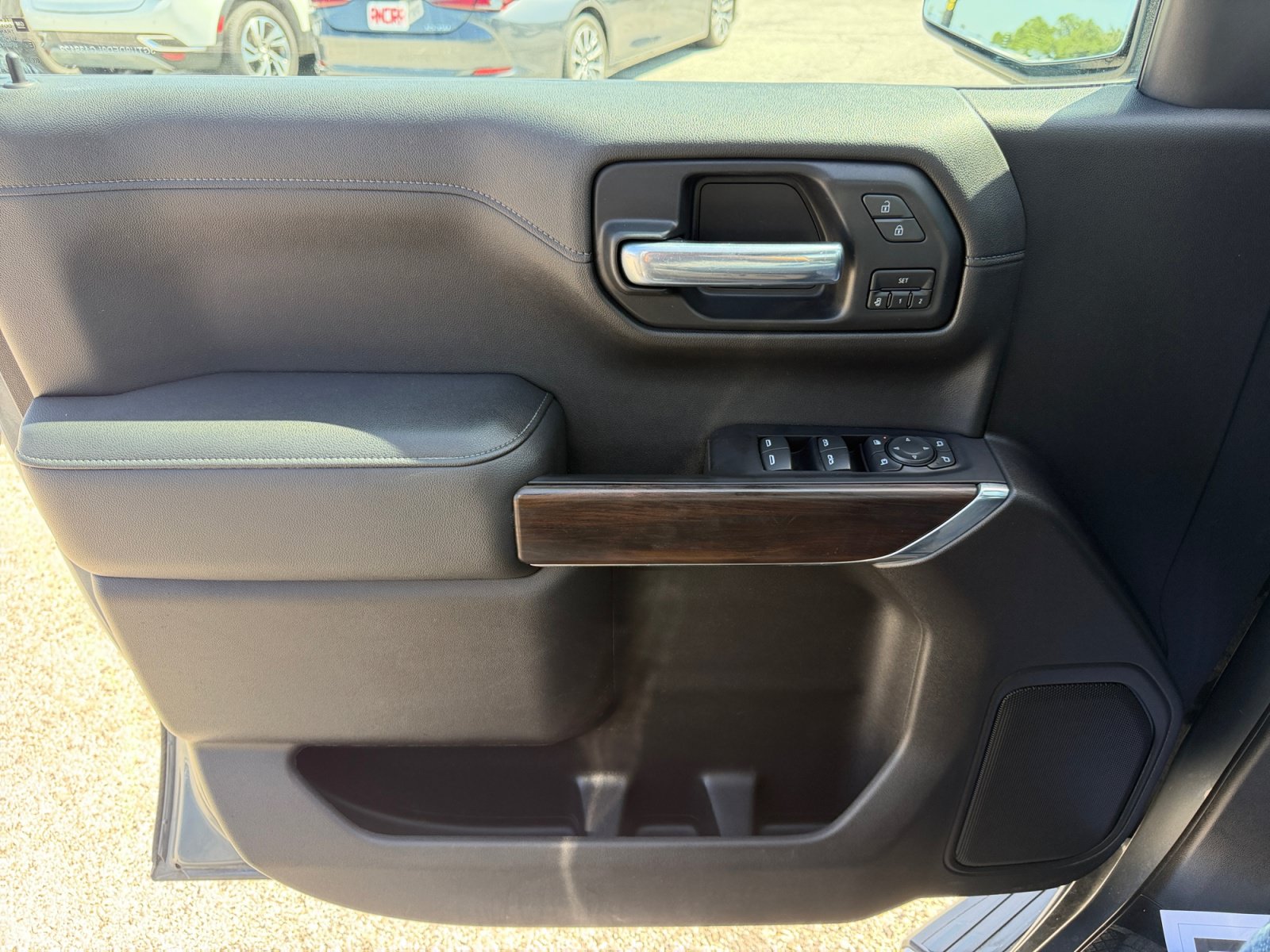 Used 2020 GMC Sierra 1500 SLT AWD/4WD image 22