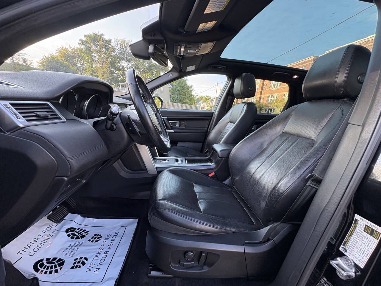 Used 2017 Land Rover Discovery Sport HSE AWD/4WD image 18