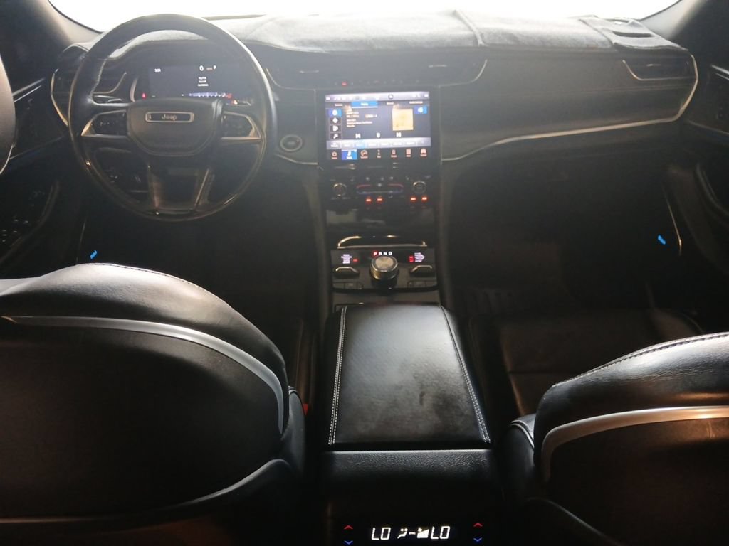 Used 2022 Jeep Grand Cherokee L Overland w/ Advanced Protech Group III AWD/4WD image 12
