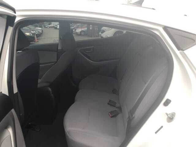 Used 2014 Hyundai Elantra SE image 10