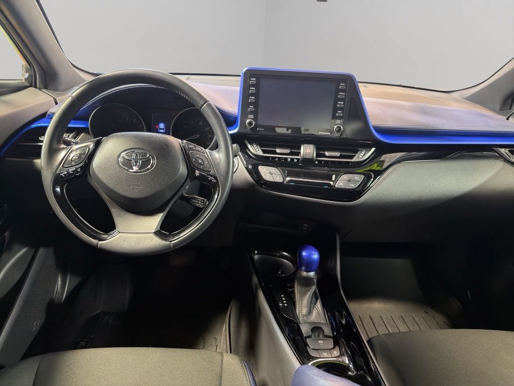 Used 2020 Toyota C-HR XLE FWD image 12