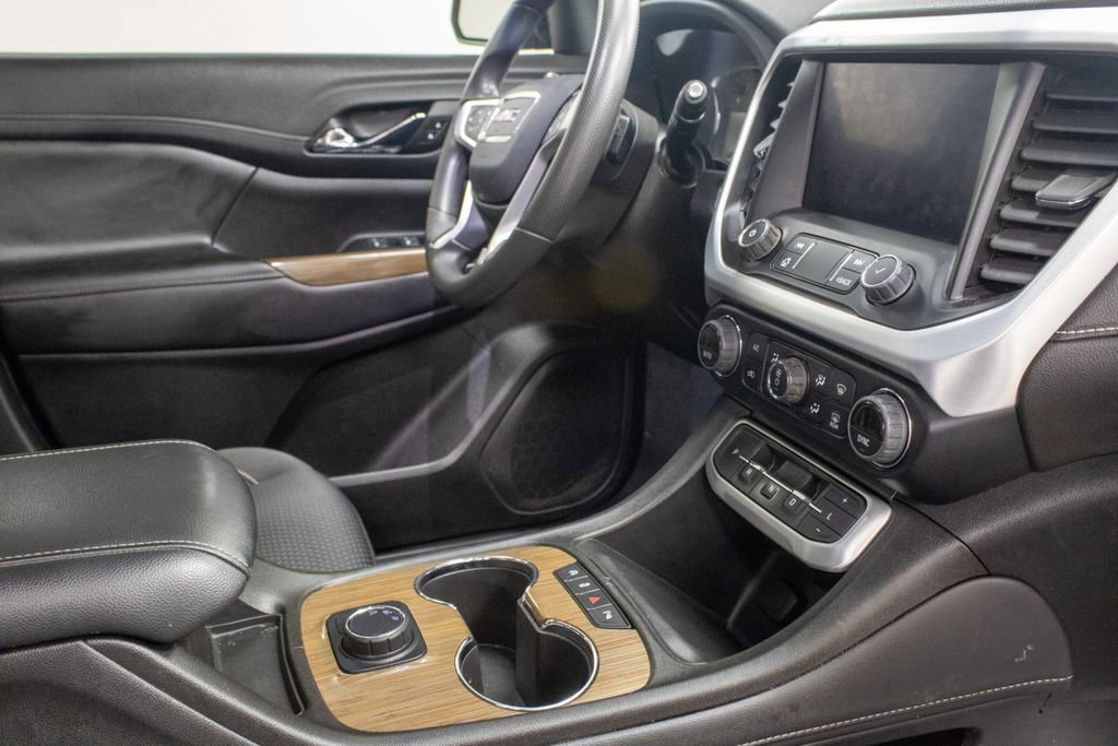 Used 2023 GMC Acadia SLE image 27