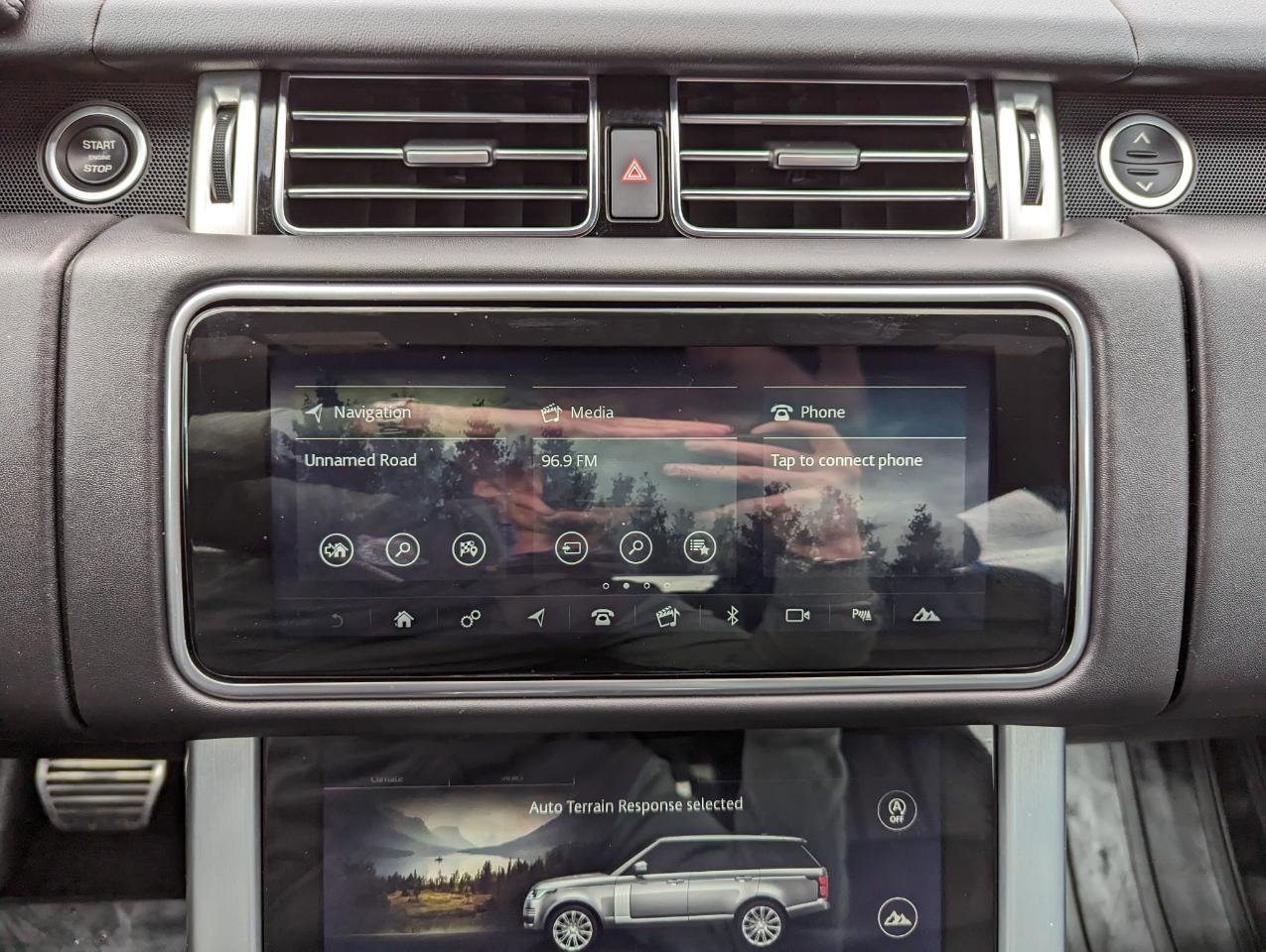 Used 2022 Land Rover Range Rover P525 Westminster Edition image 21