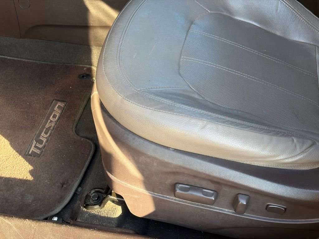 Used 2012 Hyundai Tucson Limited w/ Premium Pkg FWD image 13