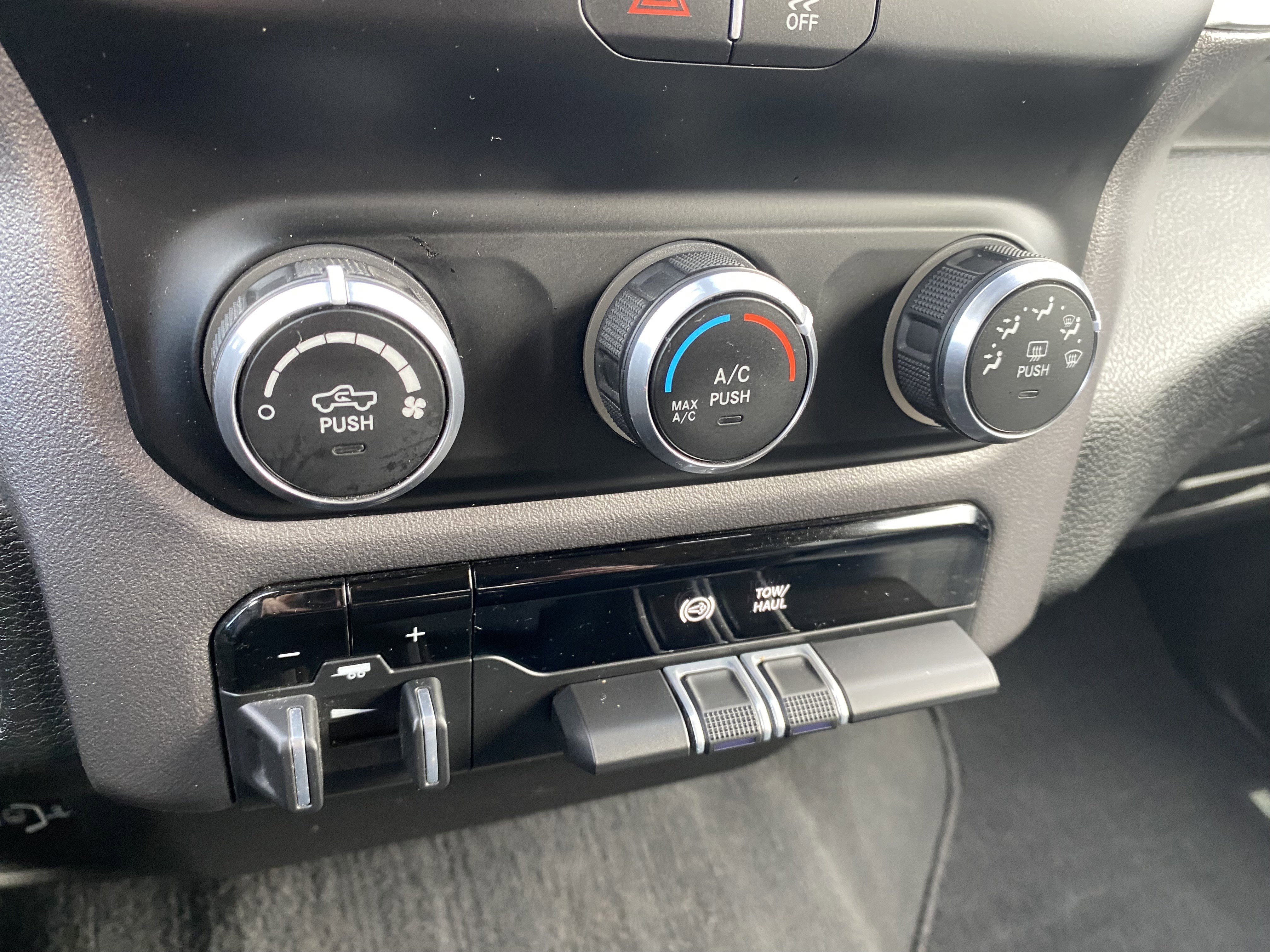 Used 2020 RAM 2500 Big Horn image 32