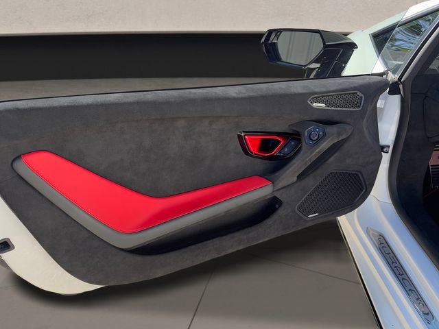 Used 2023 Lamborghini Huracan Tecnica image 9