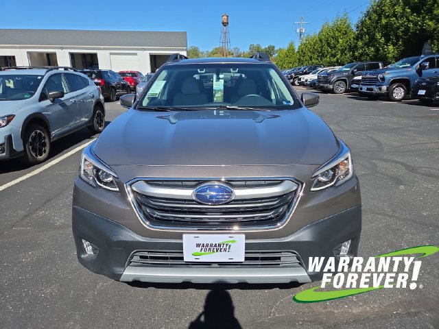Used 2021 Subaru Outback Touring AWD/4WD image 2