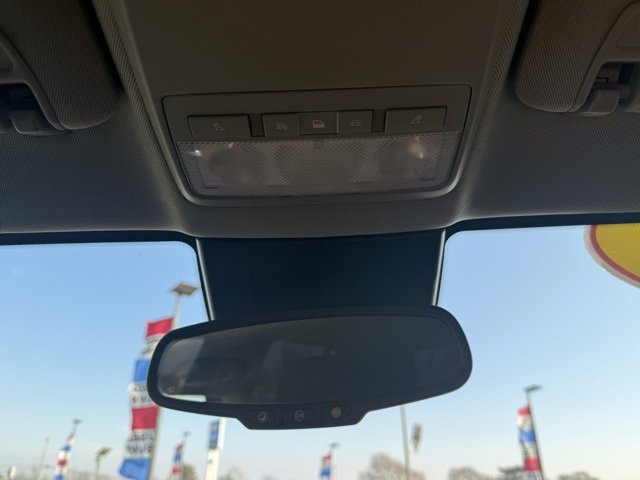 Used 2019 Chevrolet Trax LT w/ LT Convenience Package image 28