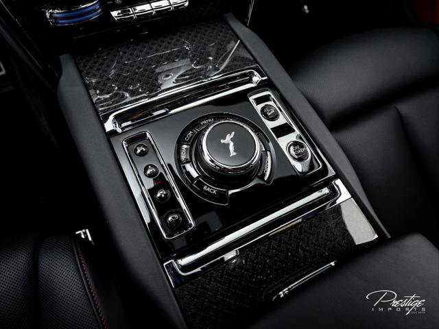 Used 2024 Rolls-Royce Cullinan Black Badge AWD/4WD image 40
