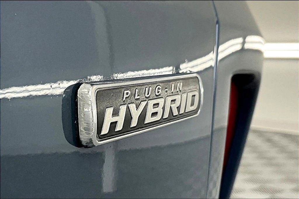 Certified 2025 Ford Escape SE image 8