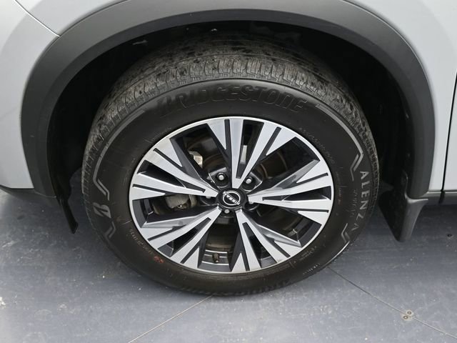 Used 2023 Nissan Rogue SV image 25