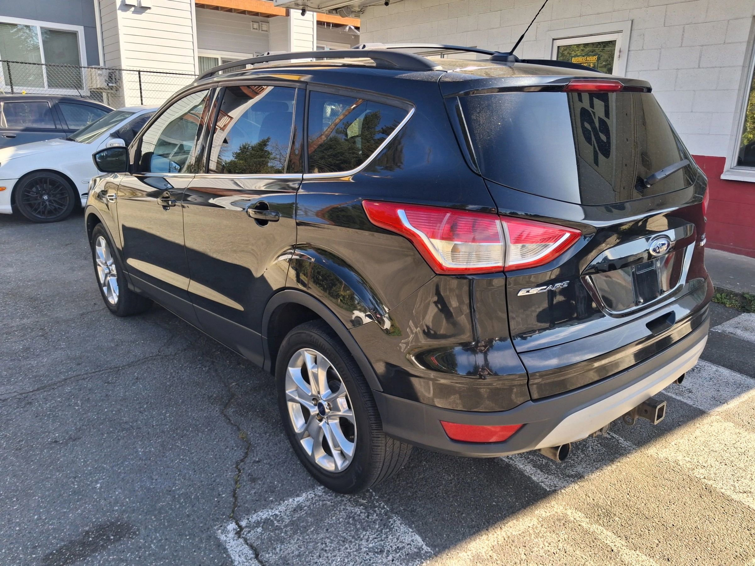 Used 2013 Ford Escape SE AWD/4WD image 2