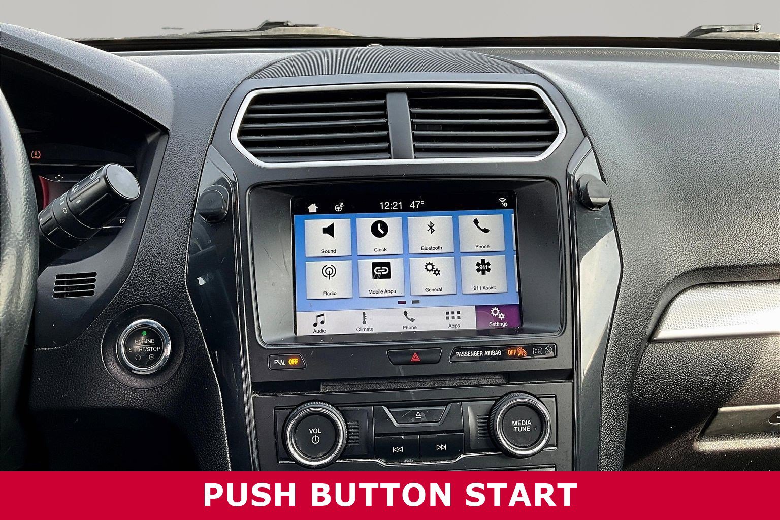 Used 2017 Ford Explorer XLT w/ Equipment Group 202A image 10