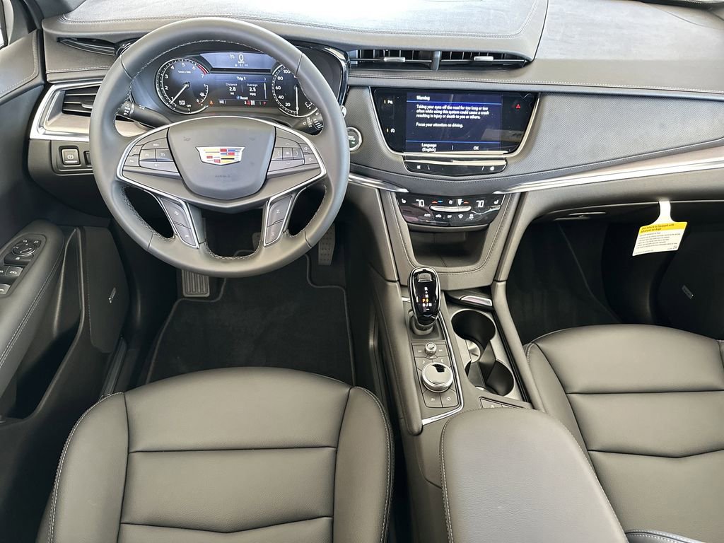 New 2026 Cadillac XT5 Luxury image 16