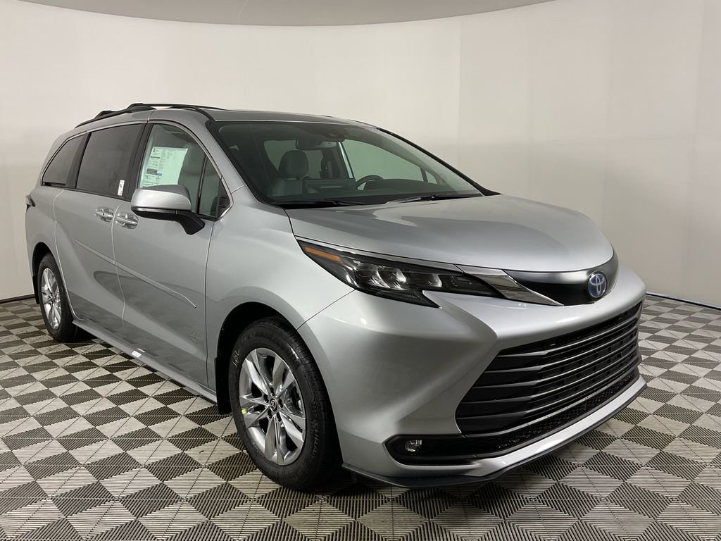 New 2025 Toyota Sienna XLE